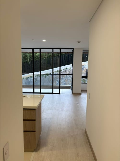 Apartaestudio en arriendo en San Diego, Medellín, 72 m² · foto 3 de 24