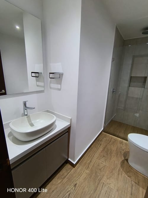 Apartamento de 3 alcobas en arriendo en Santa Barbara, Bogotá, 196 m² · foto 17 de 24
