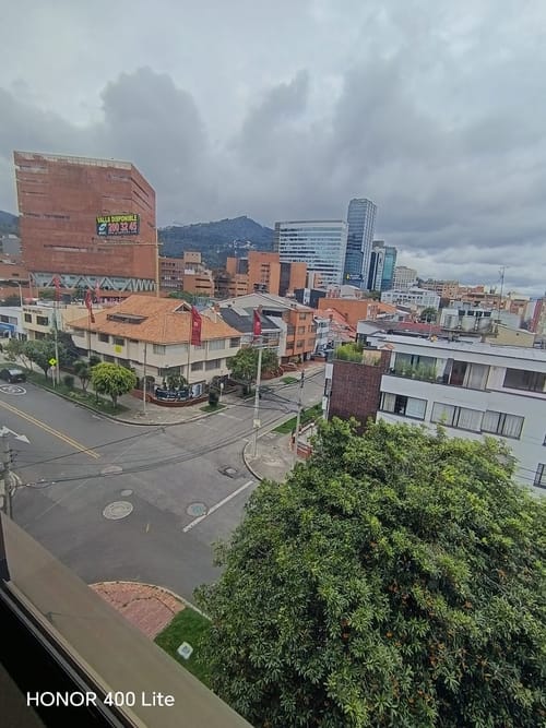 Apartamento de 3 alcobas en arriendo en Santa Barbara, Bogotá, 196 m² · foto 24 de 24