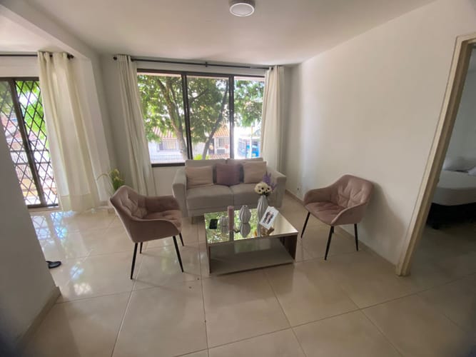Casa de 11 alcobas en venta en Ciudad Capri, Cali, 389 m² · foto 13 de 24