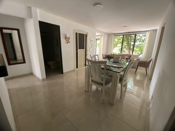 Casa de 11 alcobas en venta en Ciudad Capri, Cali, 389 m² · foto 23 de 24