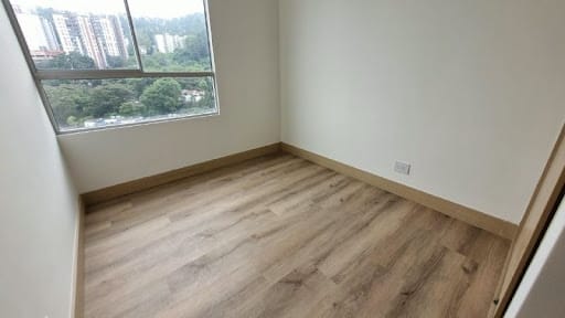 Apartamento de 2 alcobas en arriendo en Asomadera No.2, Medellín, 68 m² · foto 1 de 16