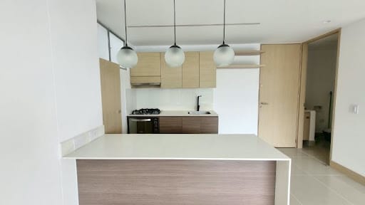 Apartamento de 2 alcobas en arriendo en Asomadera No.2, Medellín, 68 m² · foto 3 de 16