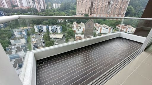 Apartamento de 2 alcobas en arriendo en Asomadera No.2, Medellín, 68 m² · foto 7 de 16