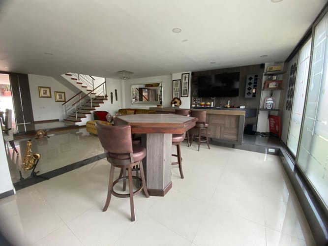 Casa de 4 alcobas en venta en Ciudad Jardin, Cali, 455 m² · foto 14 de 24