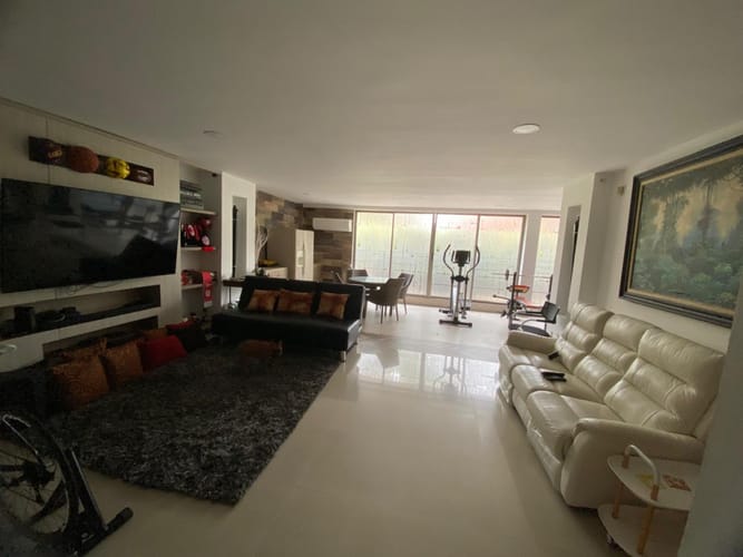 Casa de 4 alcobas en venta en Ciudad Jardin, Cali, 455 m² · foto 18 de 24