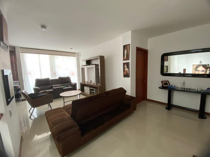 Casa de 4 alcobas en venta en Ciudad Jardin, Cali, 455 m² · foto 23 de 24