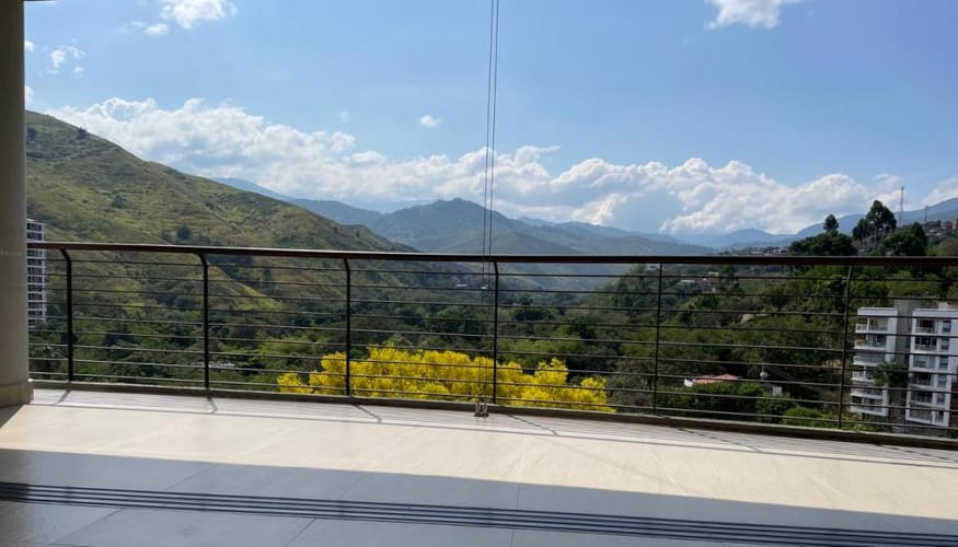 Apartamento de 4 alcobas en arriendo en Santa Teresita, Cali, 181 m² · foto 2 de 24