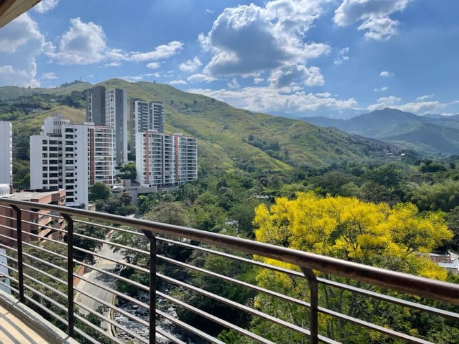 Apartamento de 4 alcobas en arriendo en Santa Teresita, Cali, 181 m² · foto 3 de 24