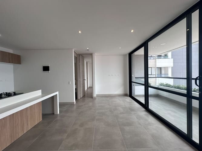 Apartamento de 1 alcoba en arriendo en El Poblado, Medellín, 67 m² · foto 3 de 12