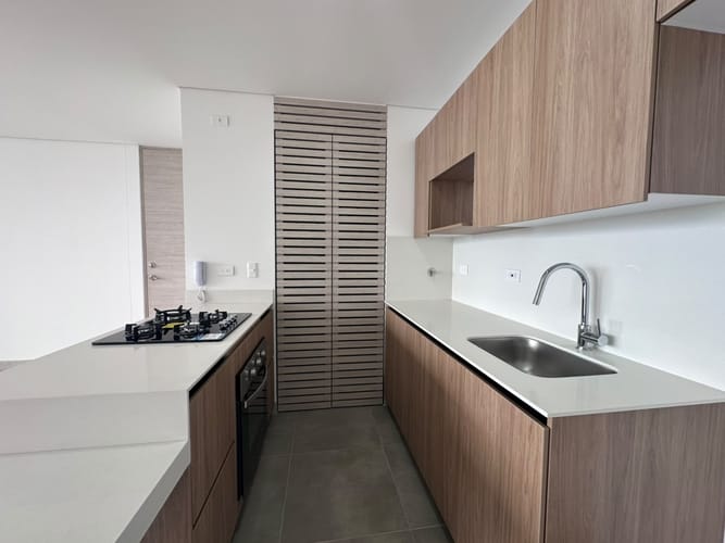 Apartamento de 1 alcoba en arriendo en El Poblado, Medellín, 67 m² · foto 6 de 12