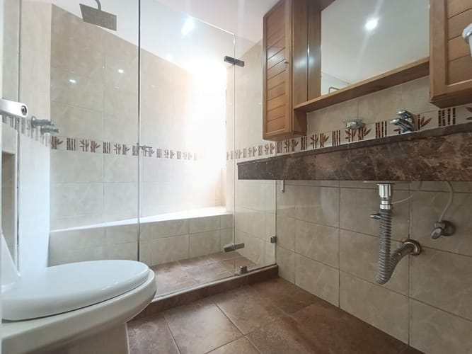 Apartamento de 3 alcobas en arriendo en Loma Del Escobero, Envigado, 100 m² · foto 5 de 17