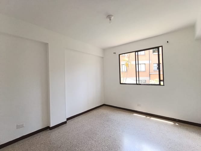 Apartamento de 3 alcobas en arriendo en Loma Del Escobero, Envigado, 100 m² · foto 6 de 17