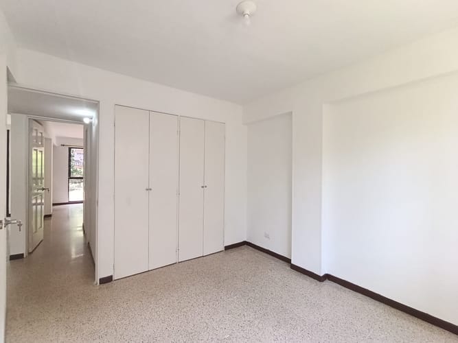 Apartamento de 3 alcobas en arriendo en Loma Del Escobero, Envigado, 100 m² · foto 7 de 17