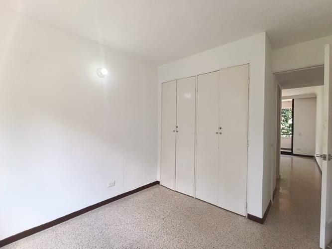 Apartamento de 3 alcobas en arriendo en Loma Del Escobero, Envigado, 100 m² · foto 8 de 17