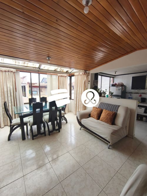 Casa de 9 alcobas en venta en Portales Del Monte, Bogotá, 72 m² · foto 2 de 12