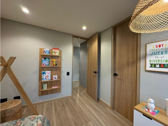 Apartamento de 2 alcobas en venta en Loma De Las Brujas, Envigado, 91 m² · foto 13 de 24