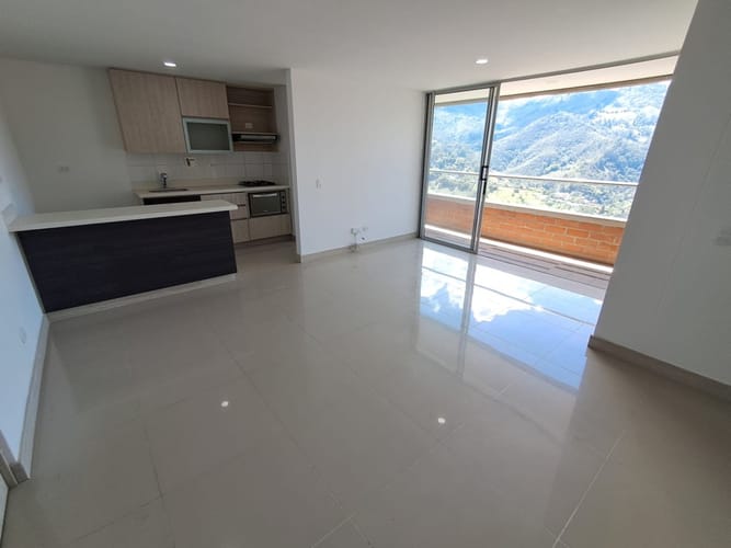 Apartamento de 3 alcobas en arriendo en Monteazul, Sabaneta, 68 m² · foto 4 de 17