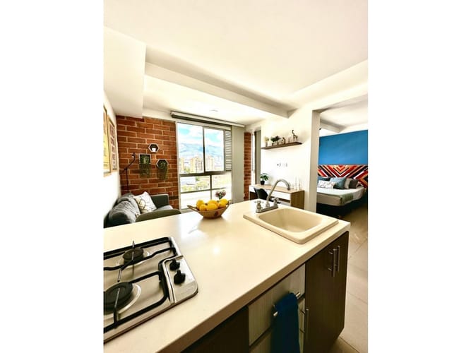 Apartamento de 1 alcoba en venta en Suramericana, Medellín, 40 m² · foto 4 de 8
