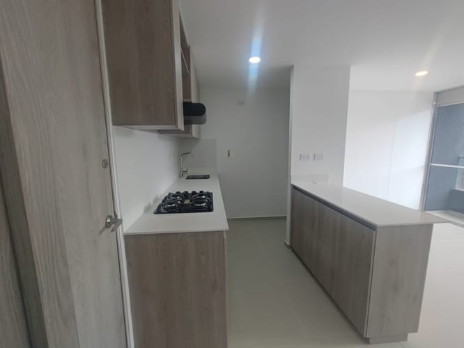 Apartamento de 3 alcobas en venta en Zona Industrial No. 1, Itagüí, 63 m² · foto 4 de 17