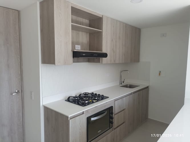 Apartamento de 3 alcobas en venta en Zona Industrial No. 1, Itagüí, 63 m² · foto 5 de 17