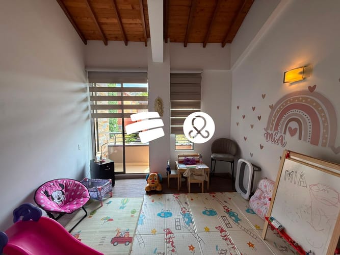 Casa de 3 alcobas en venta en Zona Centro, Envigado, 283 m² · foto 10 de 22