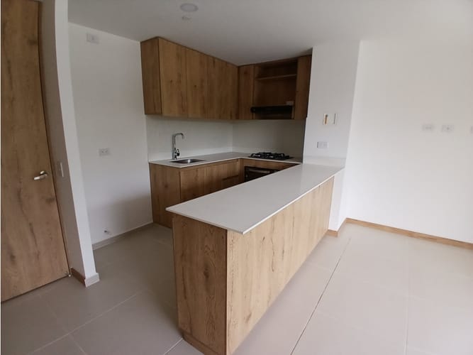 Apartaestudio en arriendo en San German, Medellín, 45 m² · foto 2 de 9