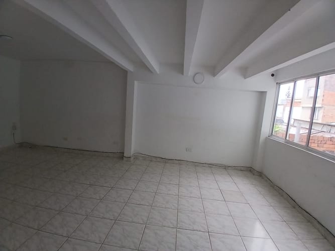 Apartamento de 3 alcobas en arriendo en Cadiles, Bucaramanga, 83 m² · foto 3 de 10