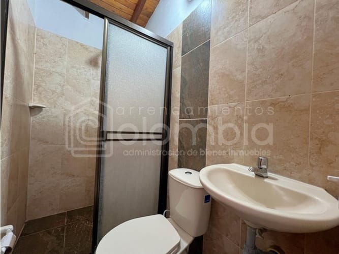 Apartaestudio en arriendo en Los Gomez, Itagüí, 50 m² · foto 9 de 11
