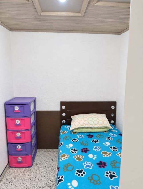 Casa de 9 alcobas en venta en La Estrada, Bogotá, 262 m² · foto 9 de 16