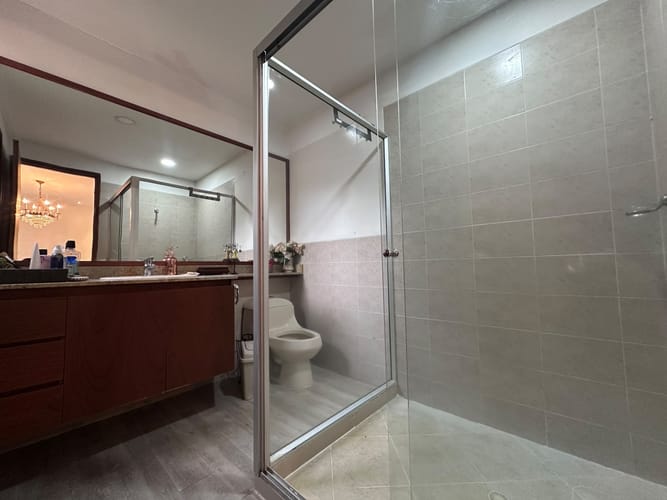 Apartamento de 3 alcobas en venta en El Poblado, Medellín, 161 m² · foto 17 de 19