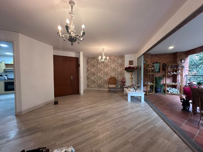 Apartamento de 3 alcobas en venta en El Poblado, Medellín, 161 m² · foto 5 de 19