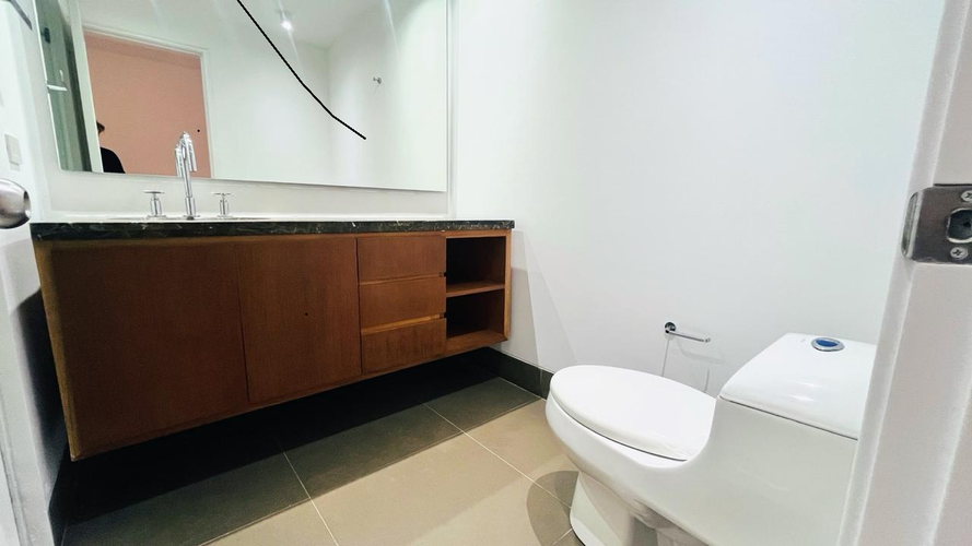 Apartamento de 4 alcobas en arriendo en Santa Barbara, Bogotá, 220 m² · foto 16 de 24