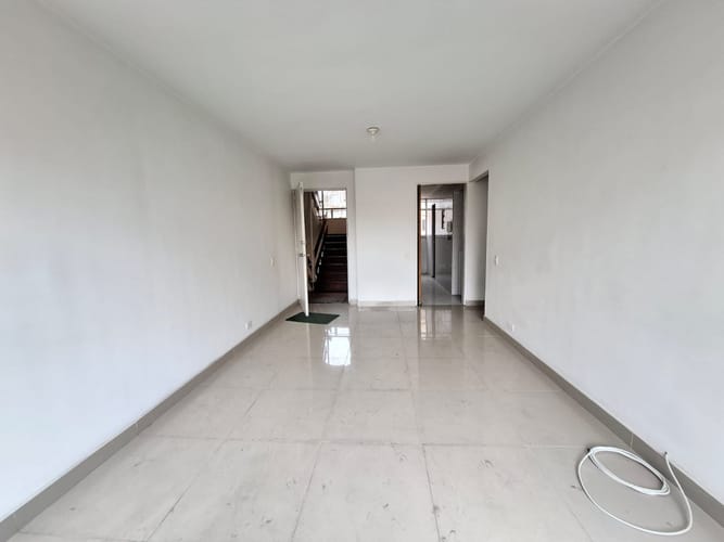Apartamento de 3 alcobas en venta en Mirandela, Bogotá, 75 m² · foto 3 de 24