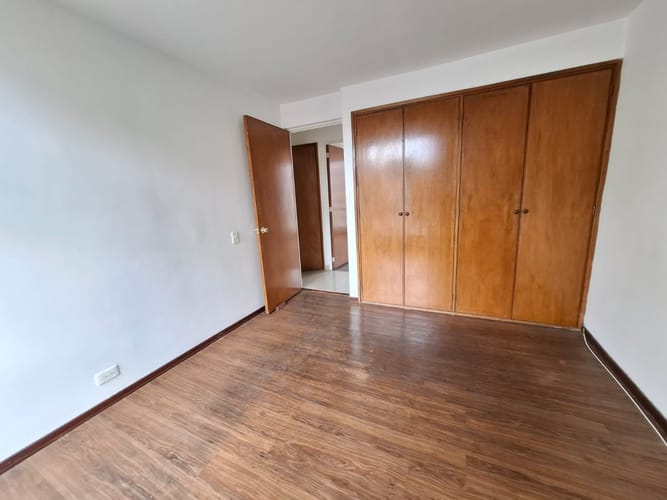 Apartamento de 3 alcobas en venta en Mirandela, Bogotá, 75 m² · foto 4 de 24