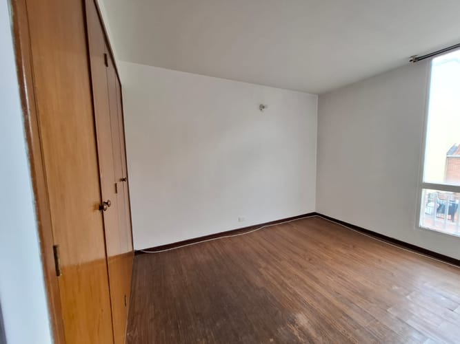 Apartamento de 3 alcobas en venta en Mirandela, Bogotá, 75 m² · foto 5 de 24