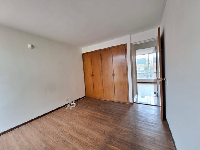 Apartamento de 3 alcobas en venta en Mirandela, Bogotá, 75 m² · foto 8 de 24