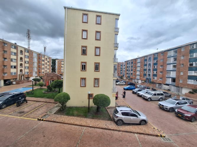 Apartamento de 3 alcobas en venta en Mirandela, Bogotá, 75 m² · foto 21 de 24