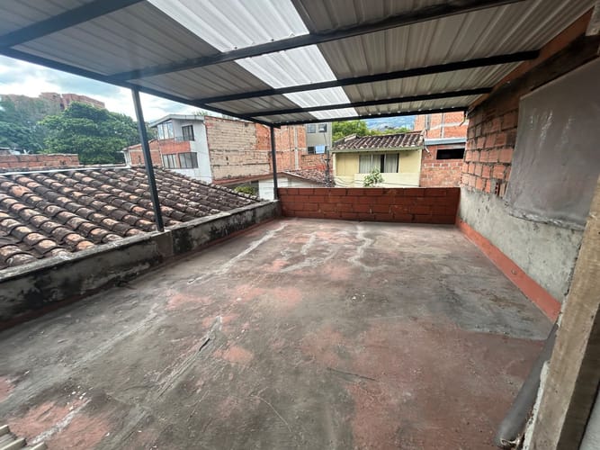 Casa de 4 alcobas en arriendo en Los Pinos, Medellín, 80 m² · foto 11 de 14