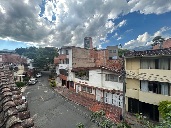 Casa de 4 alcobas en arriendo en Los Pinos, Medellín, 80 m² · foto 14 de 14