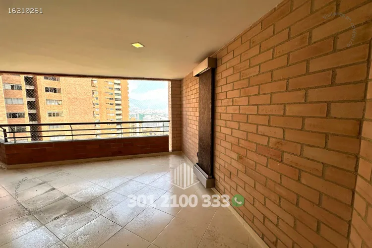 Apartamento de 3 alcobas en arriendo en La Florida, Medellín, 232 m² · foto 4 de 24
