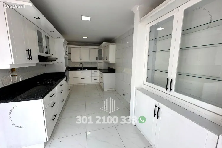 Apartamento de 3 alcobas en arriendo en La Florida, Medellín, 232 m² · foto 9 de 24
