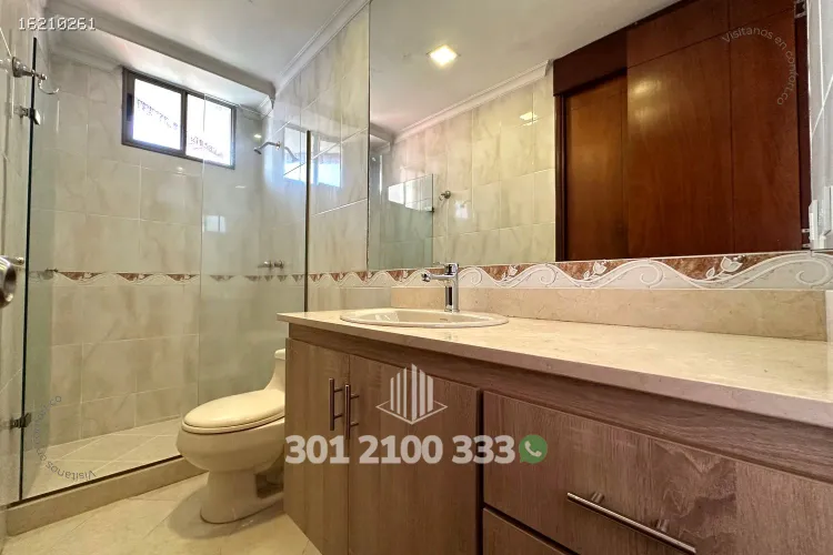 Apartamento de 3 alcobas en arriendo en La Florida, Medellín, 232 m² · foto 22 de 24