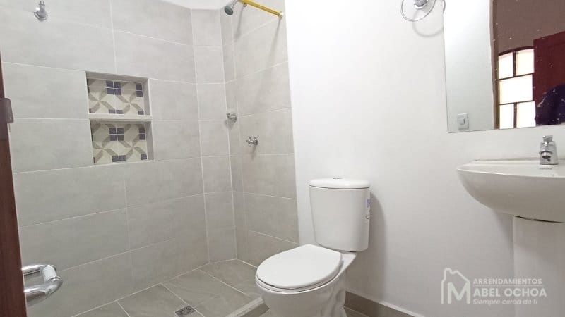 Casa de 3 alcobas en arriendo en San Pablo, Medellín, 135 m² · foto 9 de 13