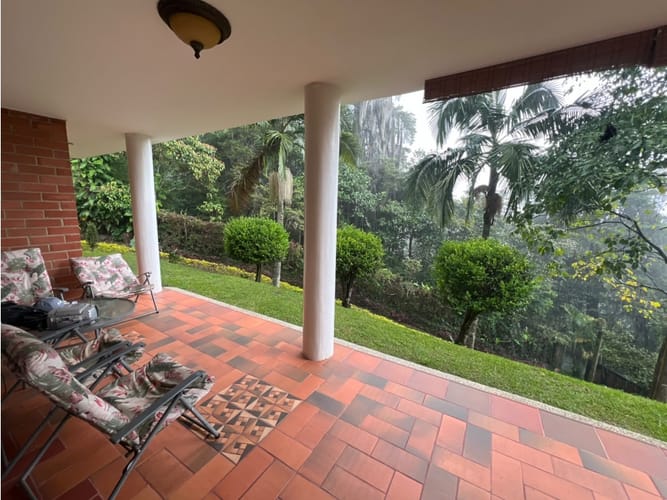 Casa de 4 alcobas en arriendo en San Lucas, Envigado, 300 m² · foto 8 de 24