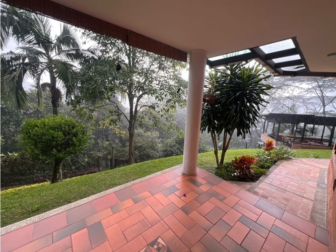 Casa de 4 alcobas en arriendo en San Lucas, Envigado, 300 m² · foto 9 de 24