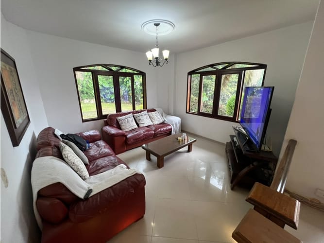 Casa de 4 alcobas en arriendo en San Lucas, Envigado, 300 m² · foto 12 de 24