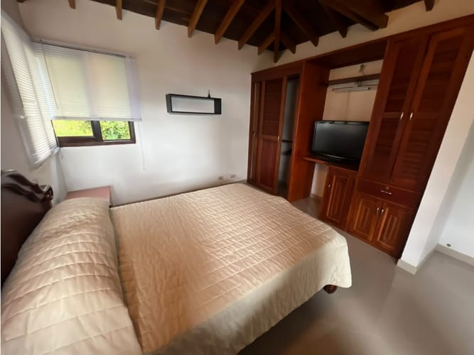 Casa de 4 alcobas en arriendo en San Lucas, Envigado, 300 m² · foto 22 de 24
