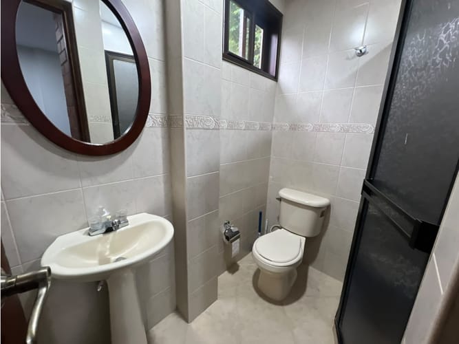 Casa de 4 alcobas en arriendo en San Lucas, Envigado, 300 m² · foto 24 de 24