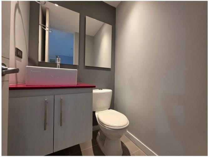 Apartamento de 2 alcobas en venta en El Poblado, Medellín, 80 m² · foto 12 de 19